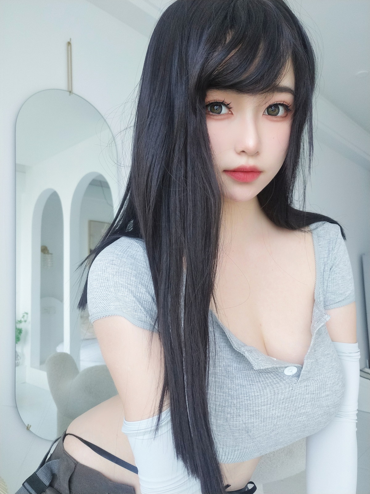 Xgyw.Net_Coser妹子女主K喜欢这样的K吗主题灰色半截上衣配宽松短裤秀完美身材诱惑写真46P