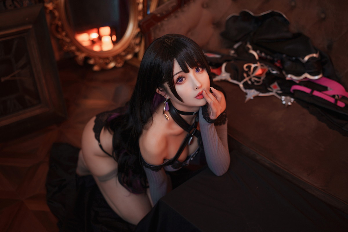 Xgyw.Net_网络美女rioko凉凉子魅魔X恋乃夜舞主题灰色低胸服饰配超薄黑丝秀翘臀诱惑写真40P