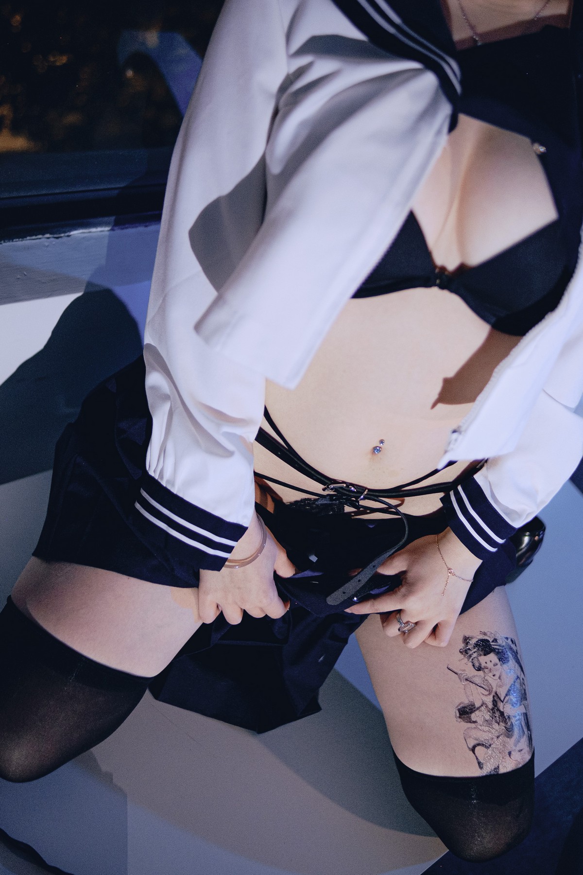 Xgyw.Net_动漫博主Tina很妖孽呀不良JK主题性感JK制服半脱露黑色情趣内衣惹火诱惑写真58P