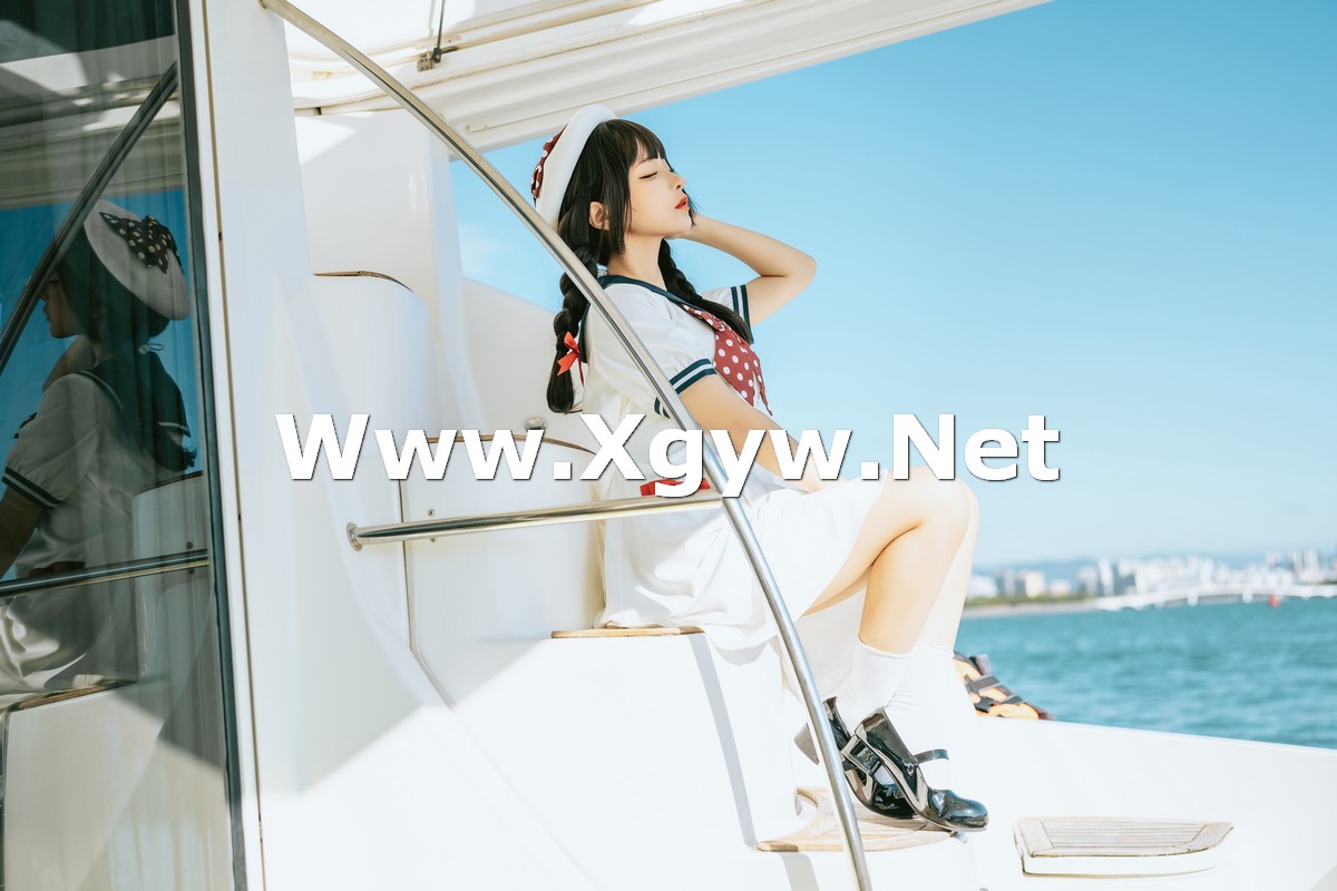 Xgyw.Net_动漫博主蠢沫沫水手日记主题游艇上半脱露性感白色三点式内衣秀惹火身材诱惑写真127P