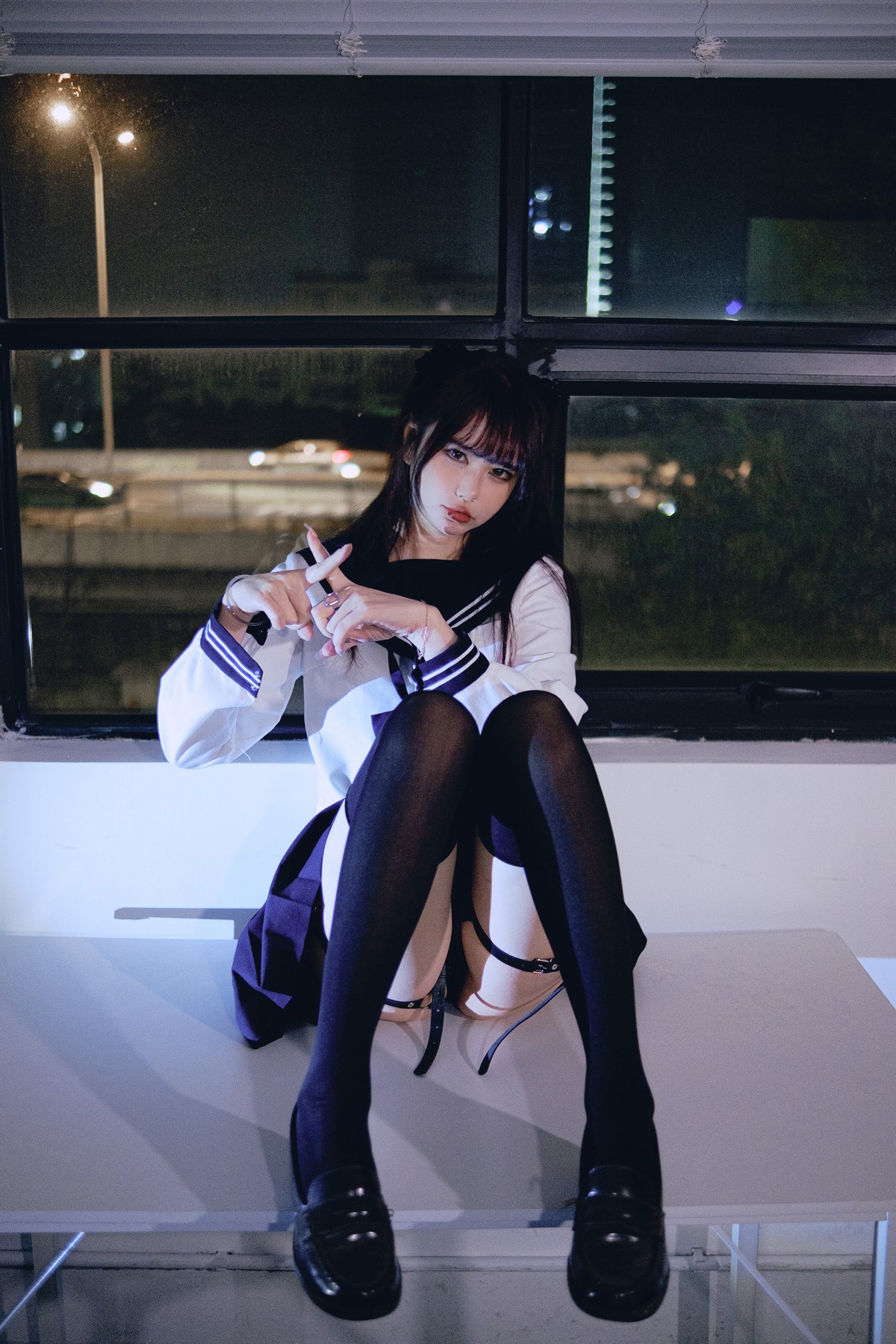 Xgyw.Net_动漫博主Tina很妖孽呀不良JK主题性感JK制服半脱露黑色情趣内衣惹火诱惑写真58P