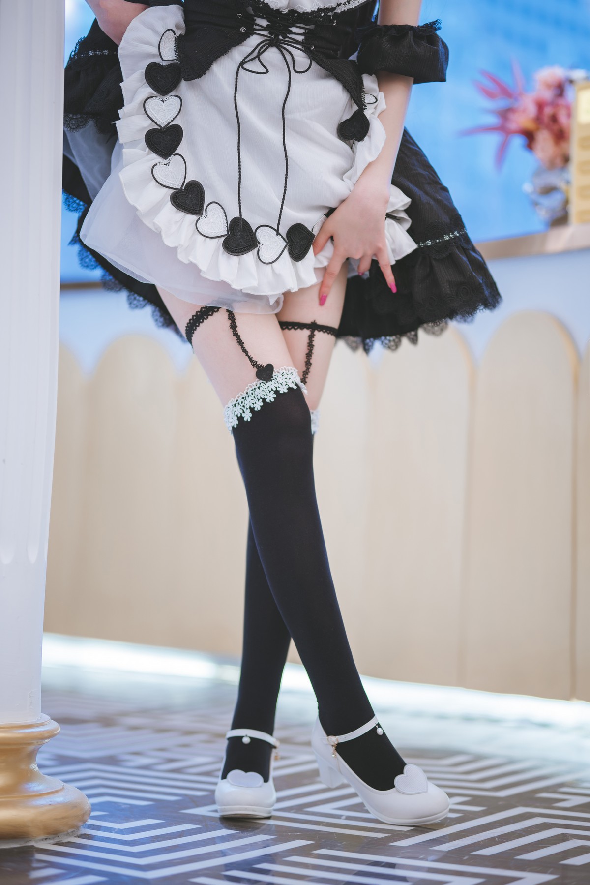 Xgyw.Net_动漫博主封疆疆v能代女仆主题私房性感女仆装配黑丝袜秀白嫩肌肤完美诱惑写真36P