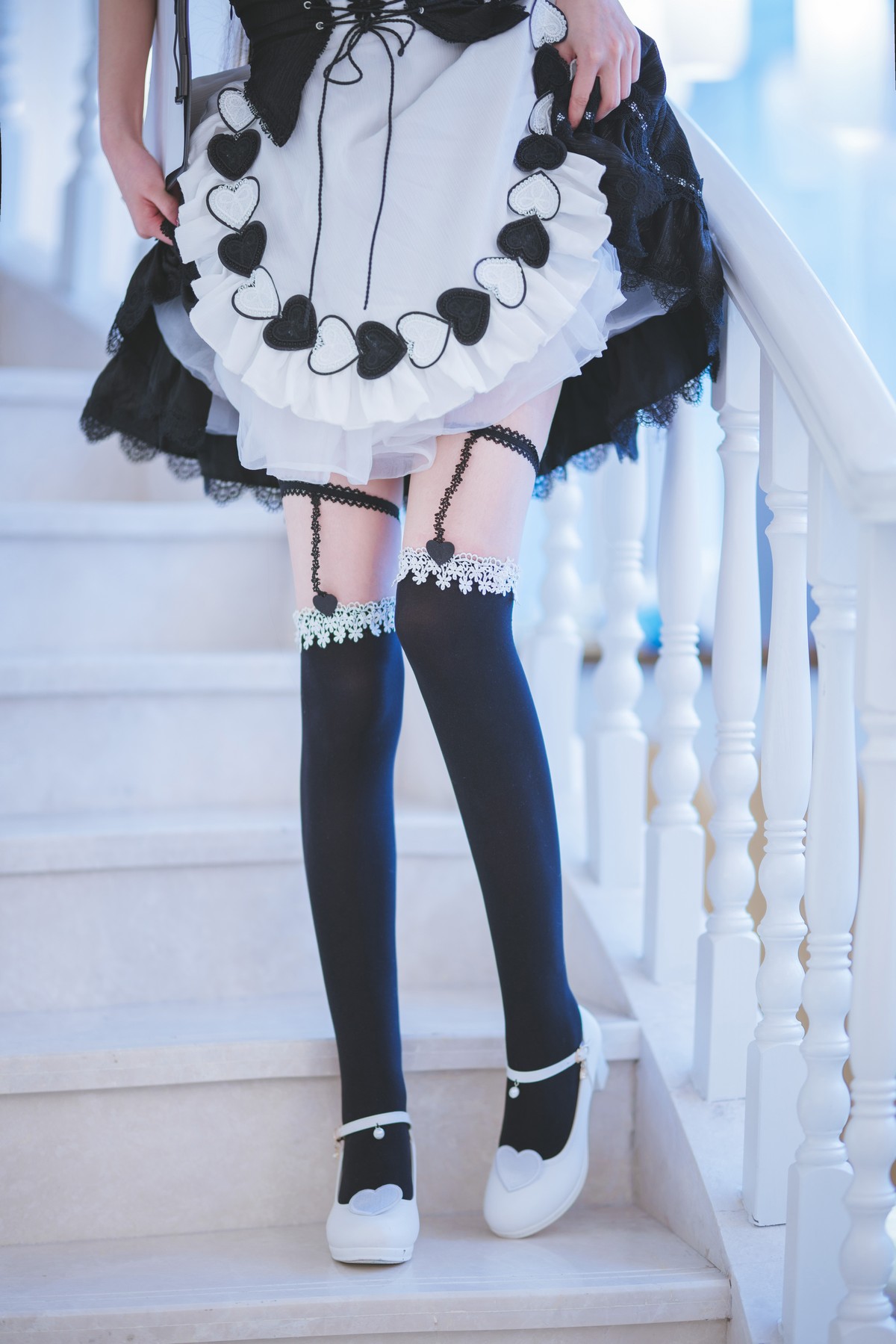 Xgyw.Net_动漫博主封疆疆v能代女仆主题私房性感女仆装配黑丝袜秀白嫩肌肤完美诱惑写真36P