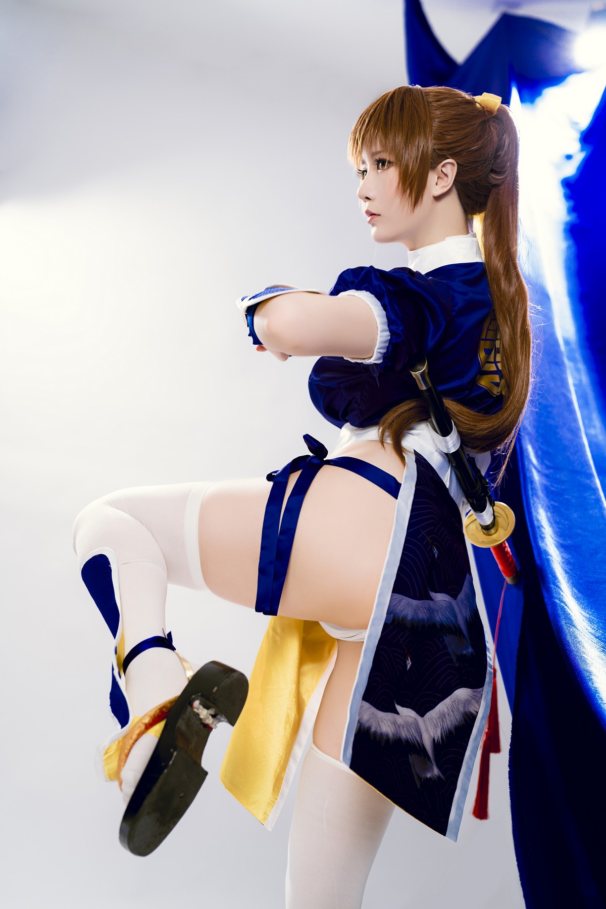 Xgyw.Net_Coser小姐姐星之迟迟死或生霞主题性感高开美女武士装露浑圆翘臀诱惑写真62P