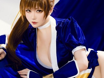 Coser大姐姐星之迟迟死或生霞主题性感高开青春美女武士装露浑圆蜜桃臀骚扰写真62P