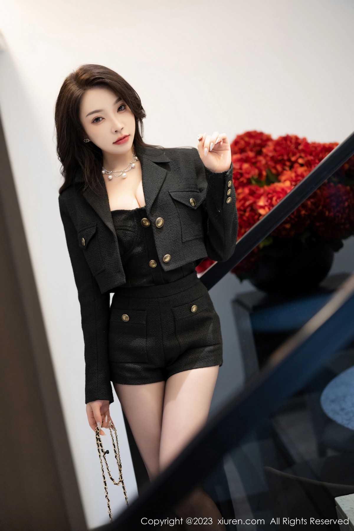 Xgyw.Net_XiuRen第6399期_女神徐莉芝Booty脱黑色服饰露性感黑色轻透薄纱内衣诱惑写真90P
