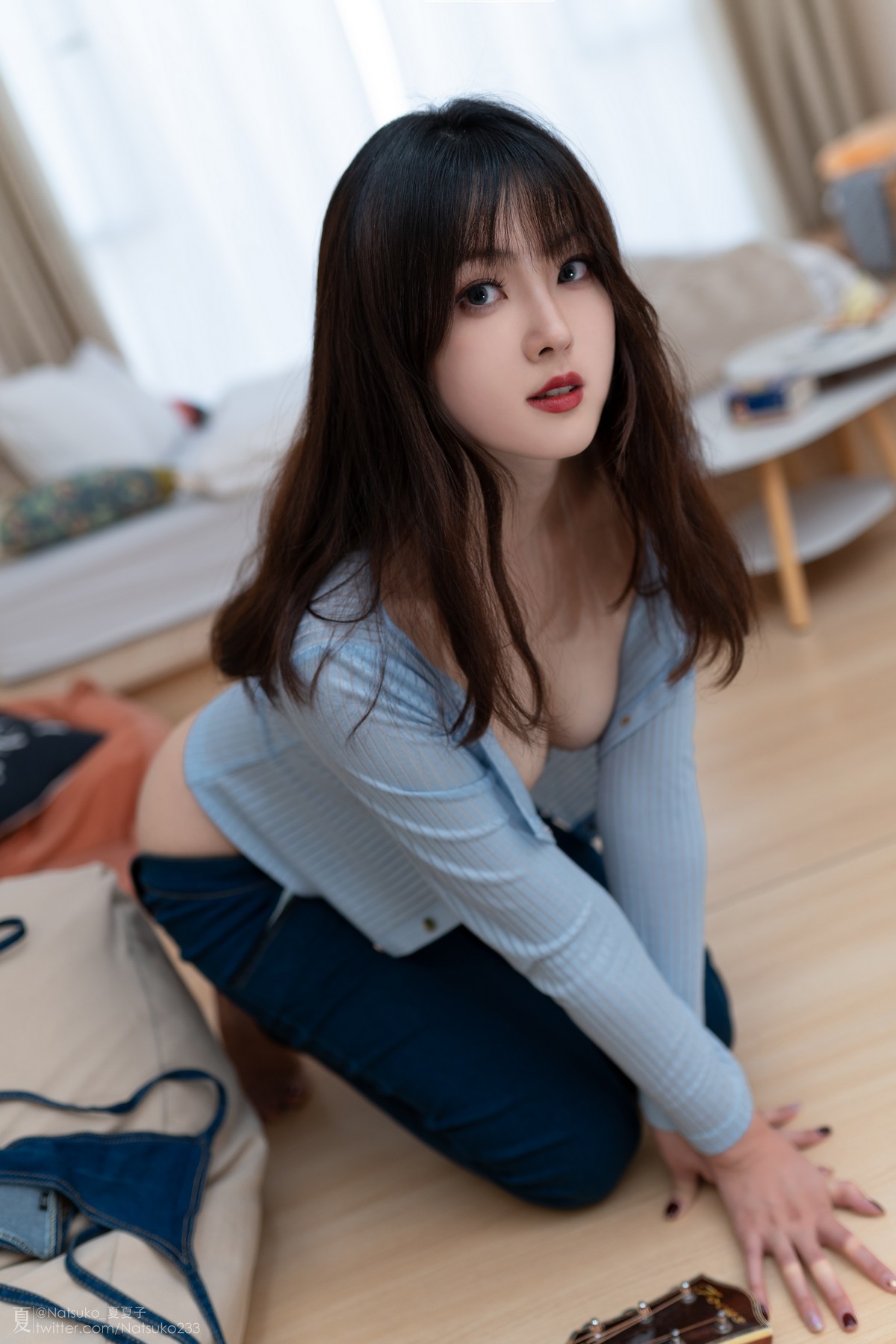Xgyw.Net_网络美女Natsuko夏夏子吉他妹妹2.0主题私房半脱露性感牛仔内衣迷人诱惑写真48P