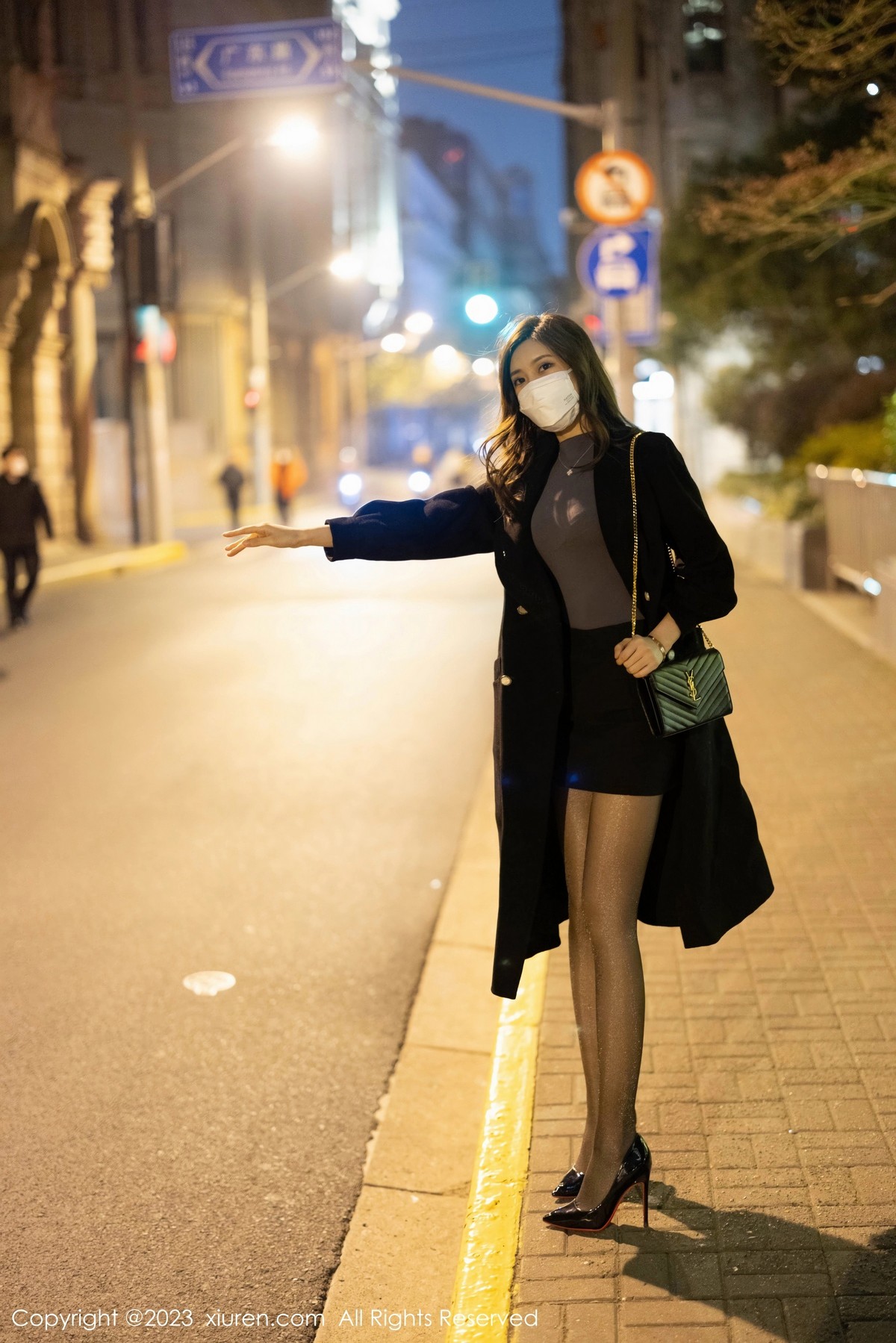Xgyw.Net_XiuRen第6395期_女神绮里嘉ula深灰色收身上衣配黑短裙露性感灰色内衣诱惑写真79P