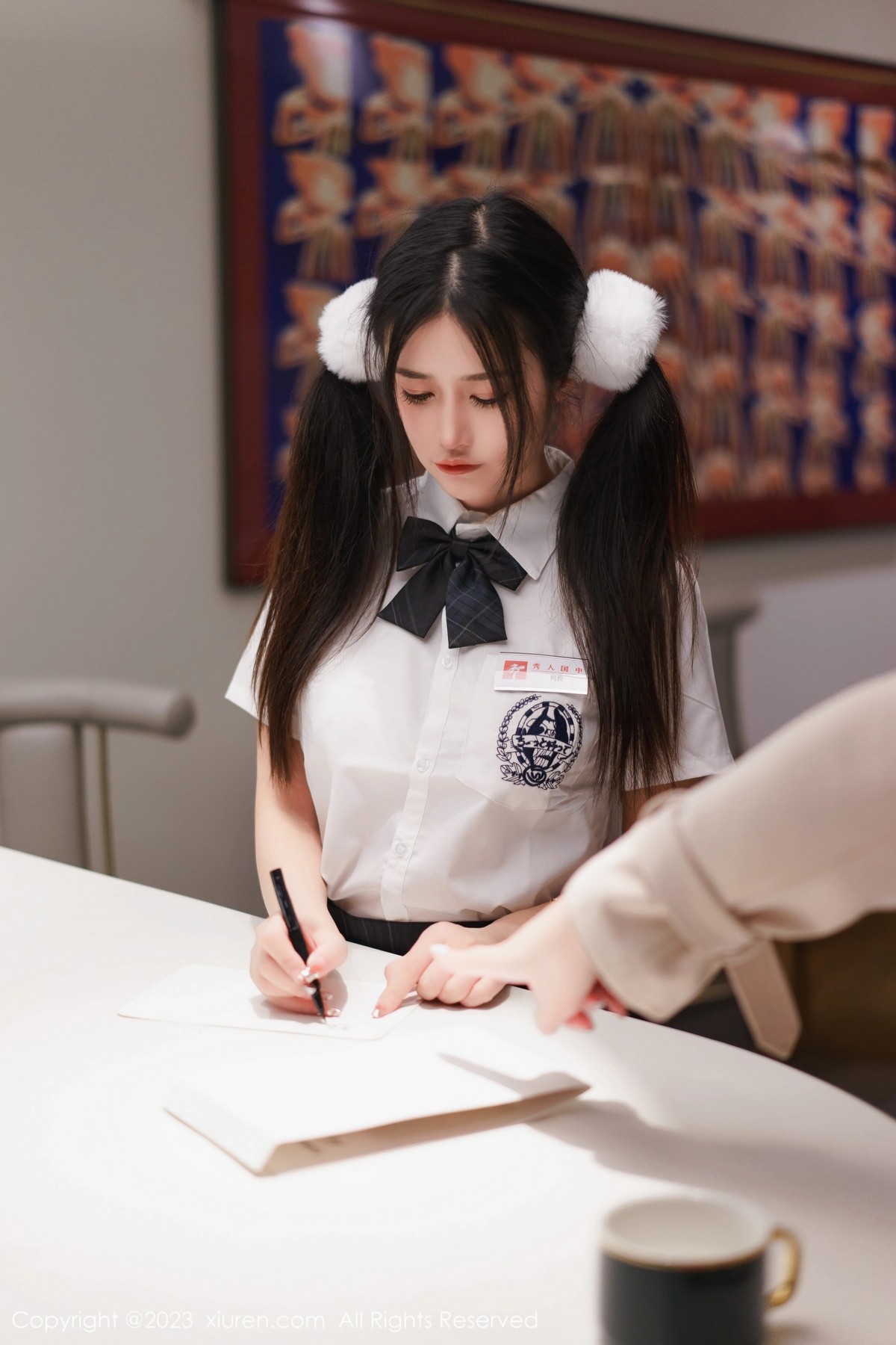 Xgyw.Net_XiuRen第6397期_模特laura阿姣泰国旅拍白色上衣配黑短裙露蕾丝边内衣诱惑写真81P