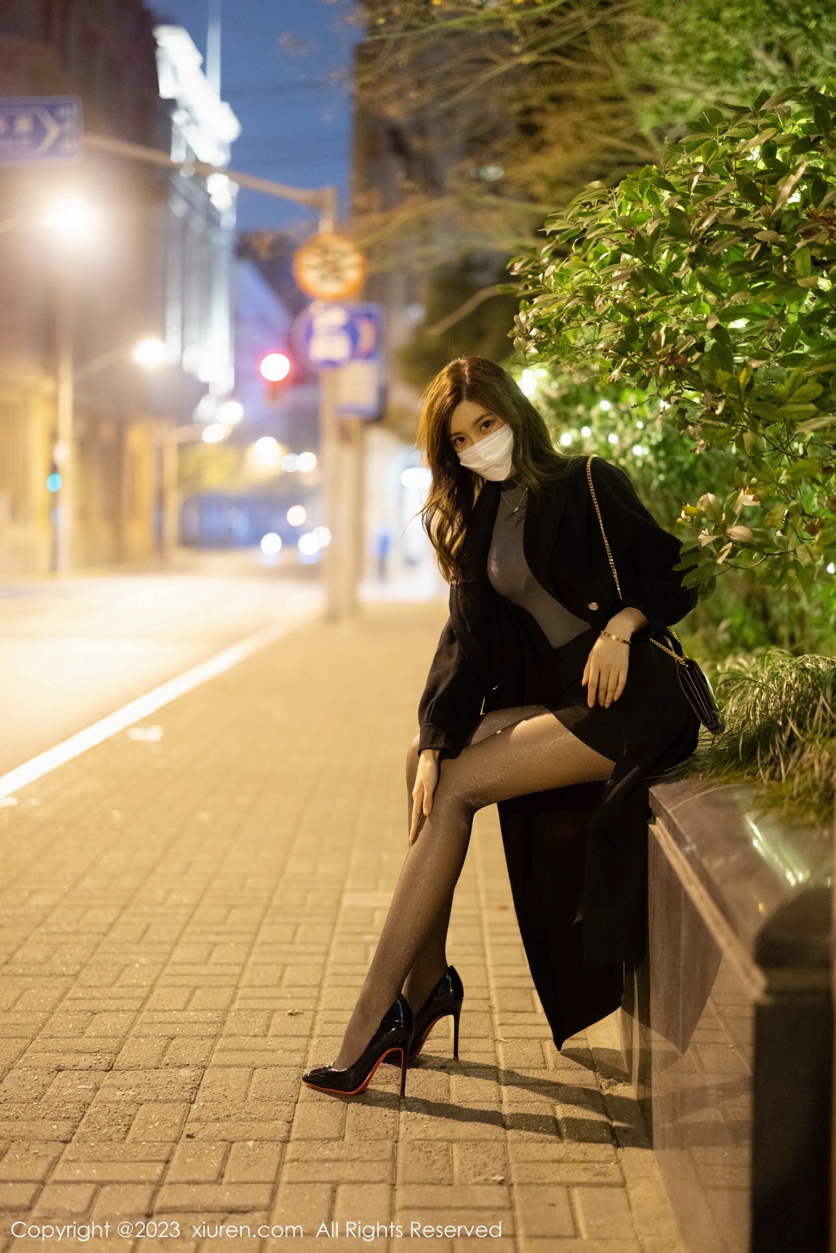 Xgyw.Net_XiuRen第6395期_女神绮里嘉ula深灰色收身上衣配黑短裙露性感灰色内衣诱惑写真79P