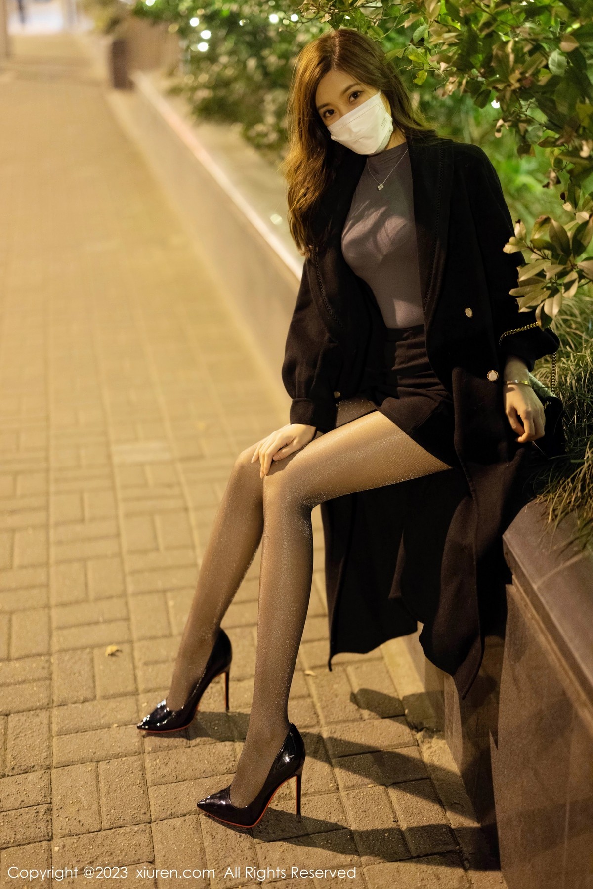 Xgyw.Net_XiuRen第6395期_女神绮里嘉ula深灰色收身上衣配黑短裙露性感灰色内衣诱惑写真79P