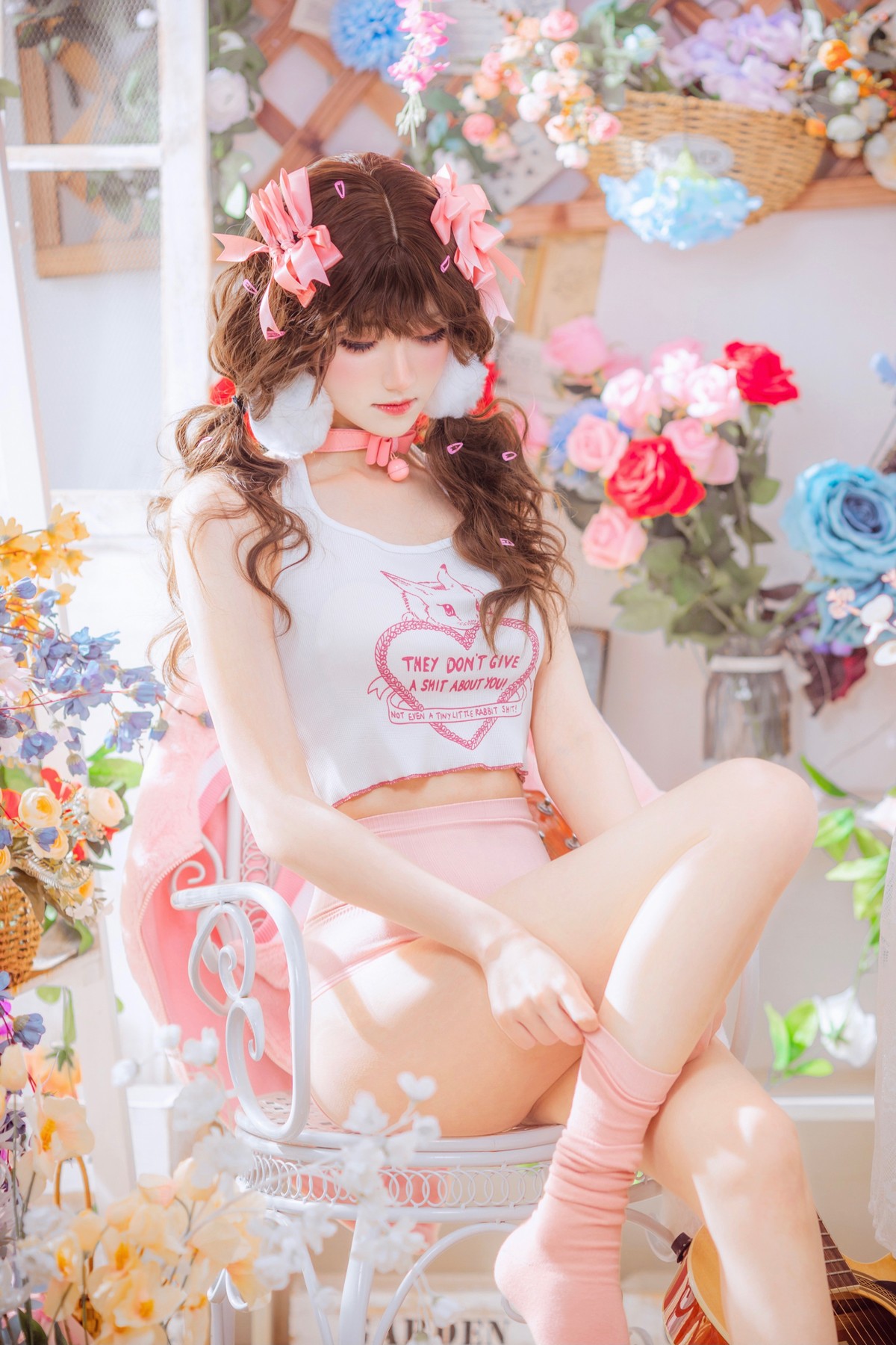 Xgyw.Net_动漫博主南桃Momoko少女吉他与蝴蝶结主题性感红色上衣配红色短裤诱惑写真28P
