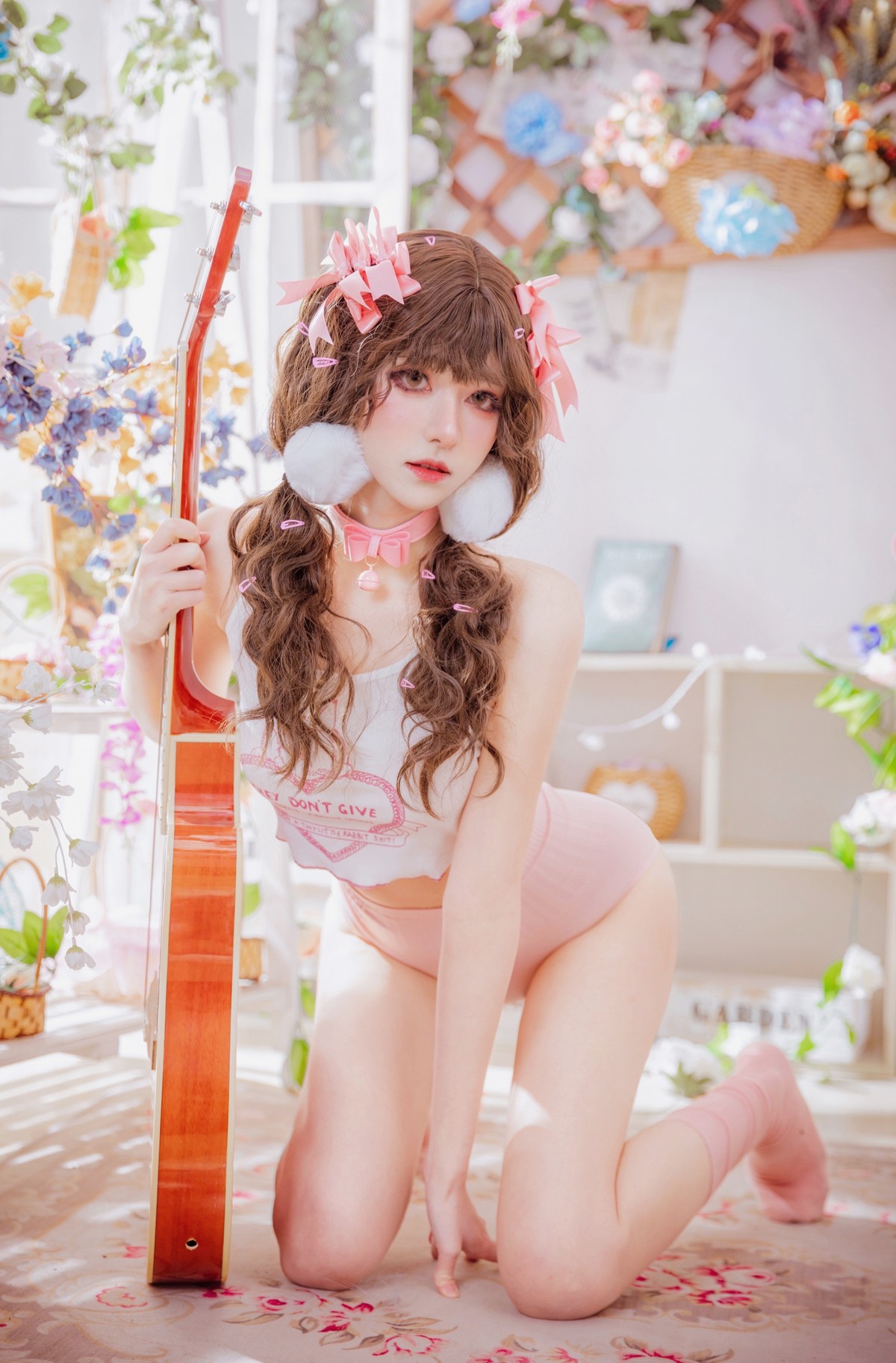 Xgyw.Net_动漫博主南桃Momoko少女吉他与蝴蝶结主题性感红色上衣配红色短裤诱惑写真28P