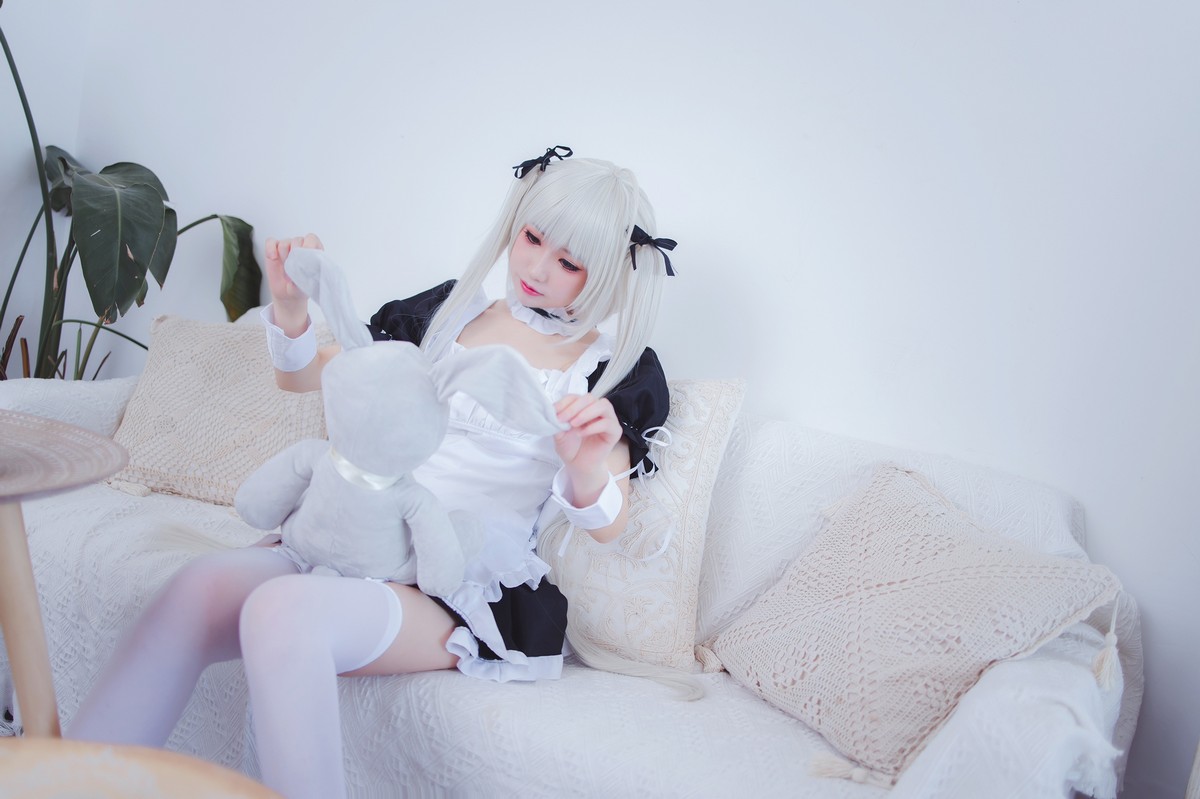 Xgyw.Net_网络美女Coser衣衣穹妹女仆主题性感黑白女仆装配白丝吊袜秀美腿诱惑写真28P