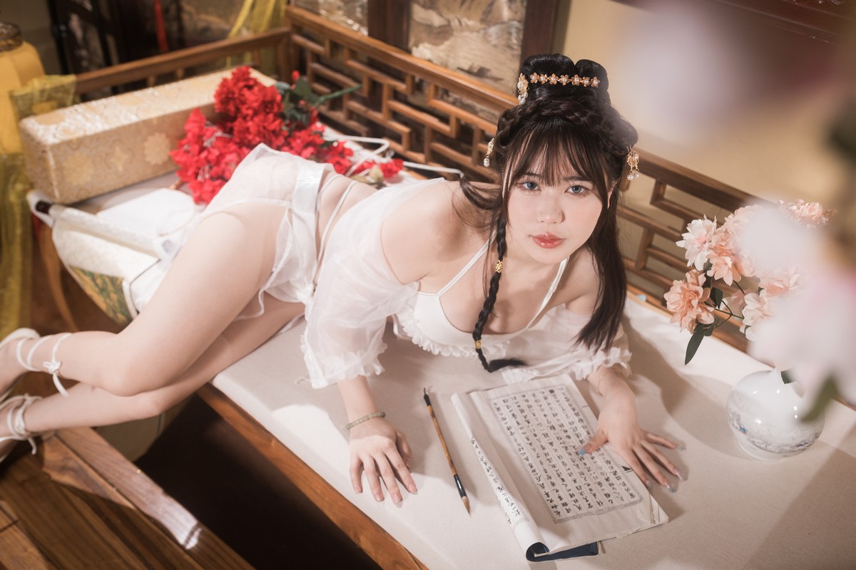 Xgyw.Net_动漫博主Tina很妖孽呀聂小倩主题性感白色薄纱古装服饰露豪乳遮点极致诱惑写真92P