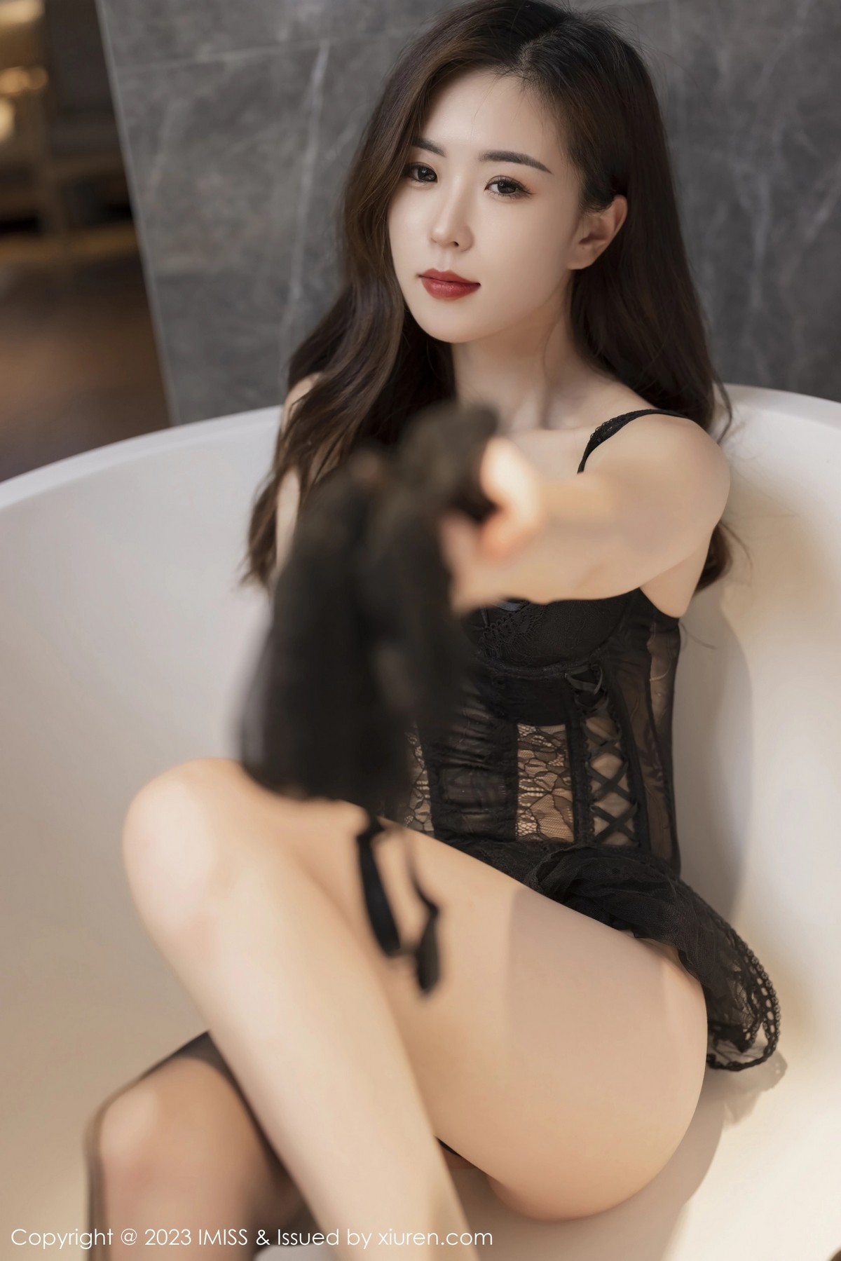 Xgyw.Net_[IMISS爱蜜社]Vol.723_模特杨紫嫣candy性感黑色薄纱情趣内衣配蕾丝吊袜极致魅惑写真74P