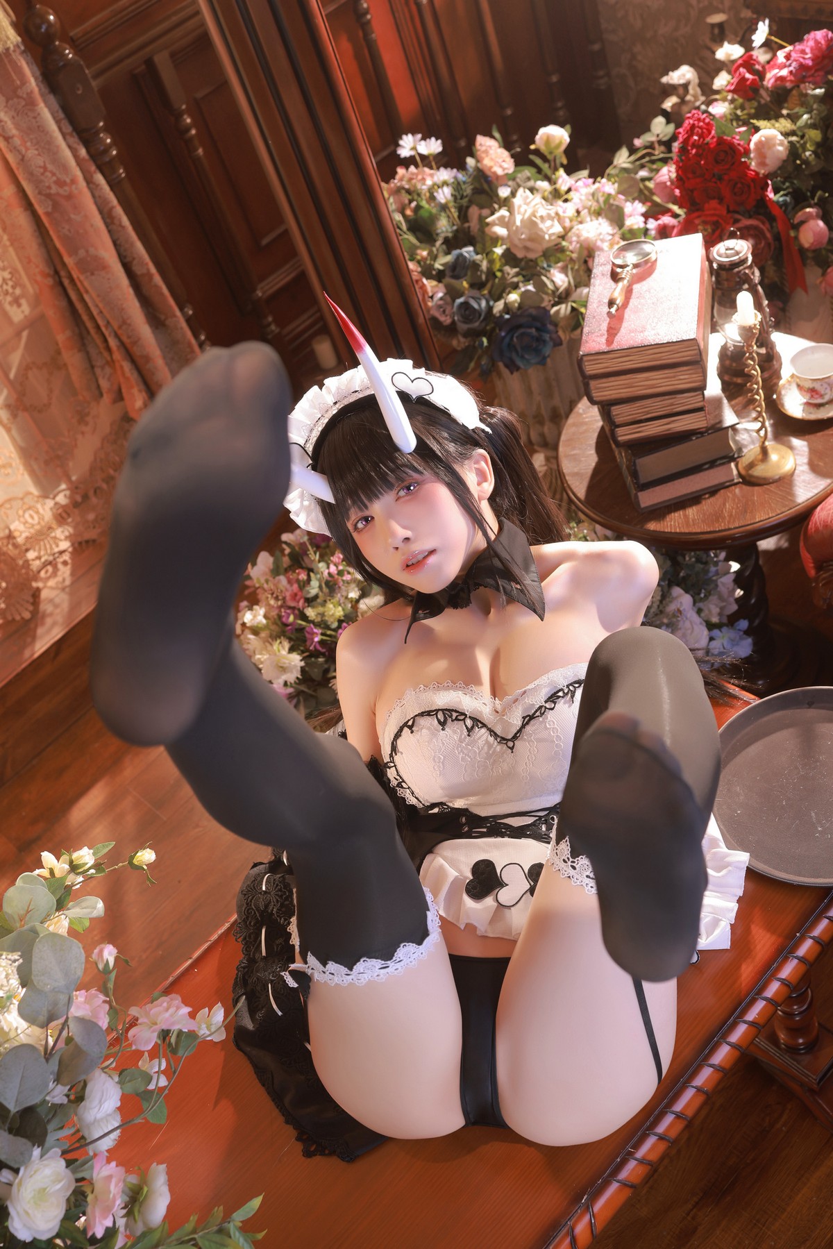 Xgyw.Net_动漫博主水淼Aqua-Noshiro-maid主题私房性感黑白女仆装配黑丝吊袜诱惑写真61P