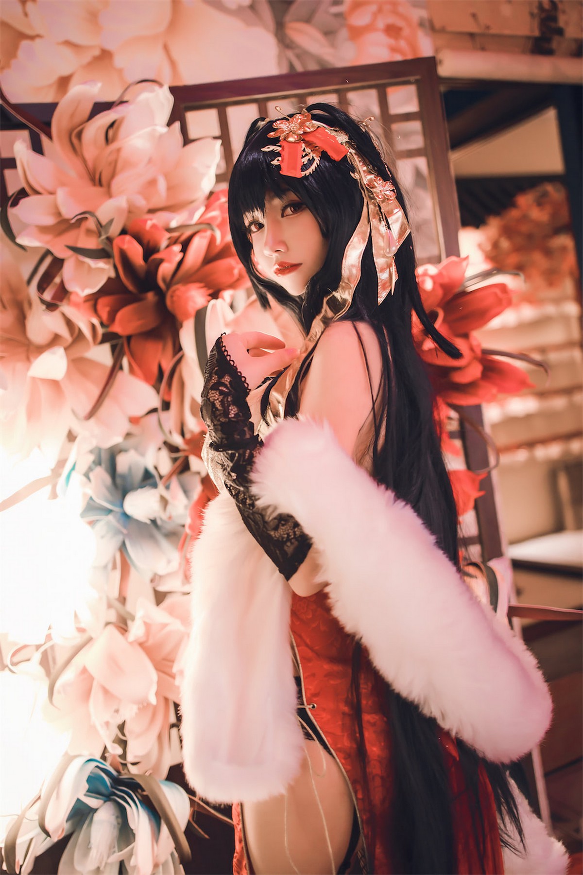 Xgyw.Net_网络美女Coser衣衣碧蓝航线大凤旗袍主题性感红色露胸旗袍配黑丝网袜诱惑写真35P