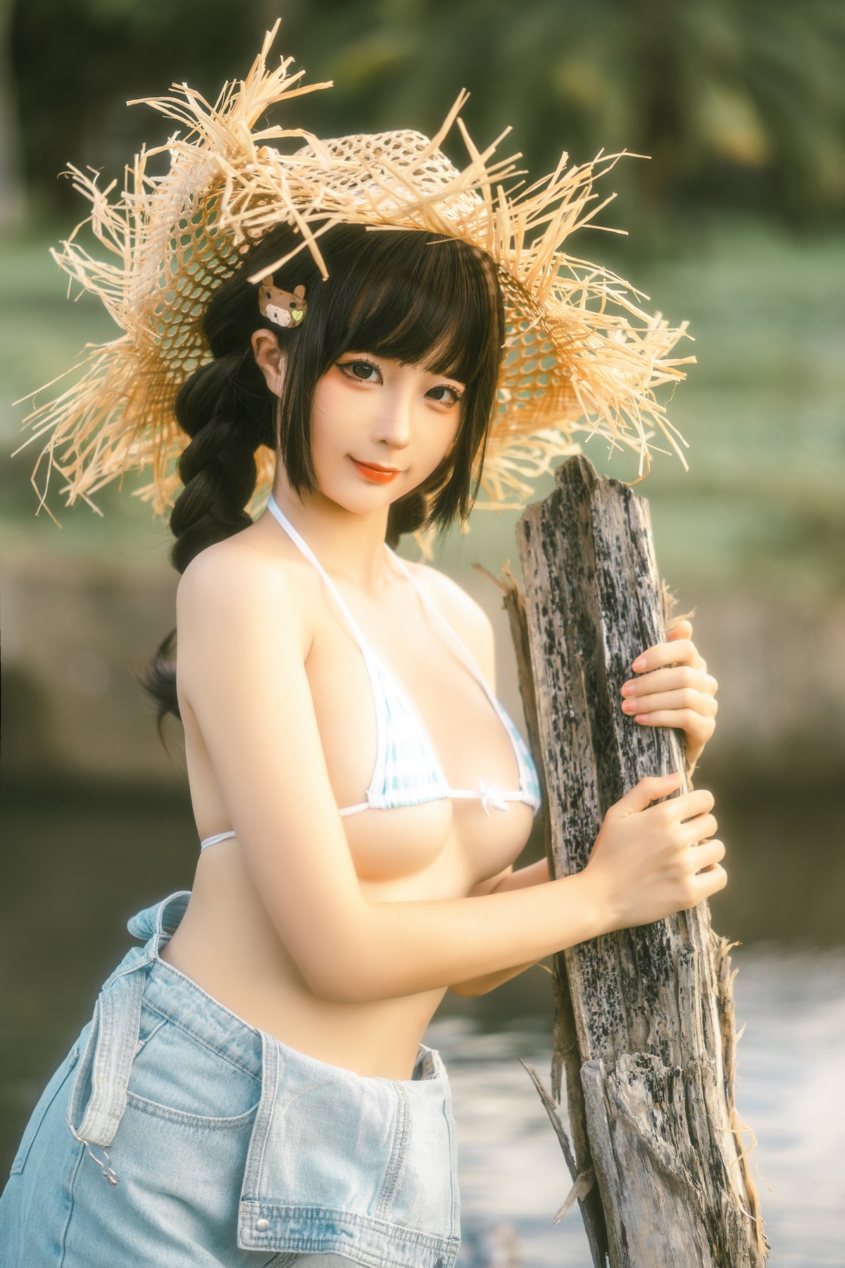 Xgyw.Net_动漫博主蠢沫沫废船记主题户外脱牛仔背带服露三点式内衣秀豪乳遮点诱惑写真116P