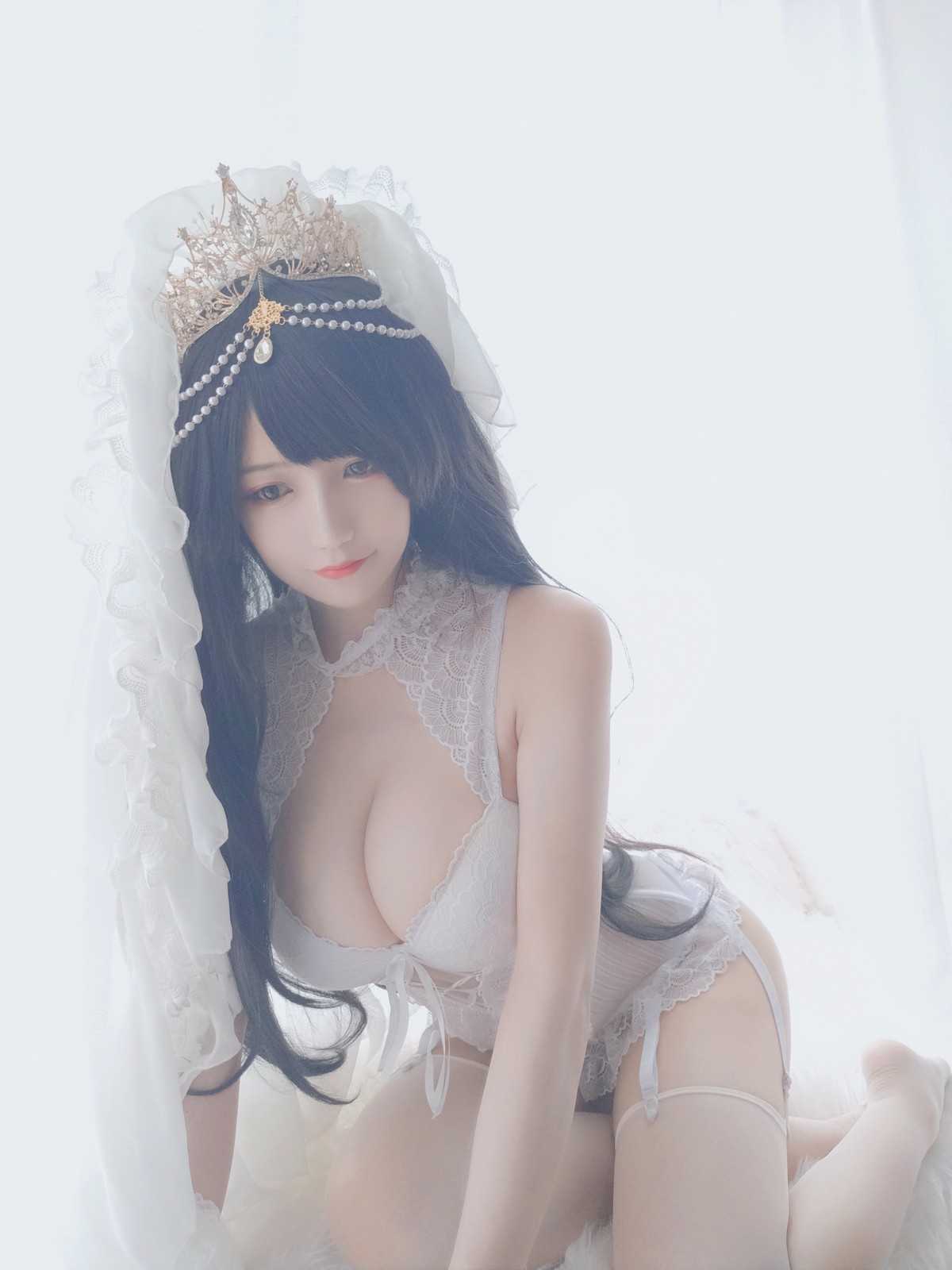 Xgyw.Net_动漫博主小仓千代w可爱花嫁主题性感白色蕾丝内衣配白丝吊袜秀傲人豪乳诱惑写真32P