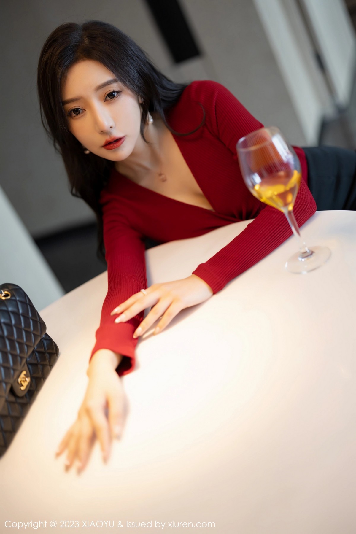 Xgyw.Net_[XiaoYu画语界]Vol.987_女神王馨瑶yanni红色服饰配黑短裙露浅灰蕾丝内衣完美诱惑写真95P