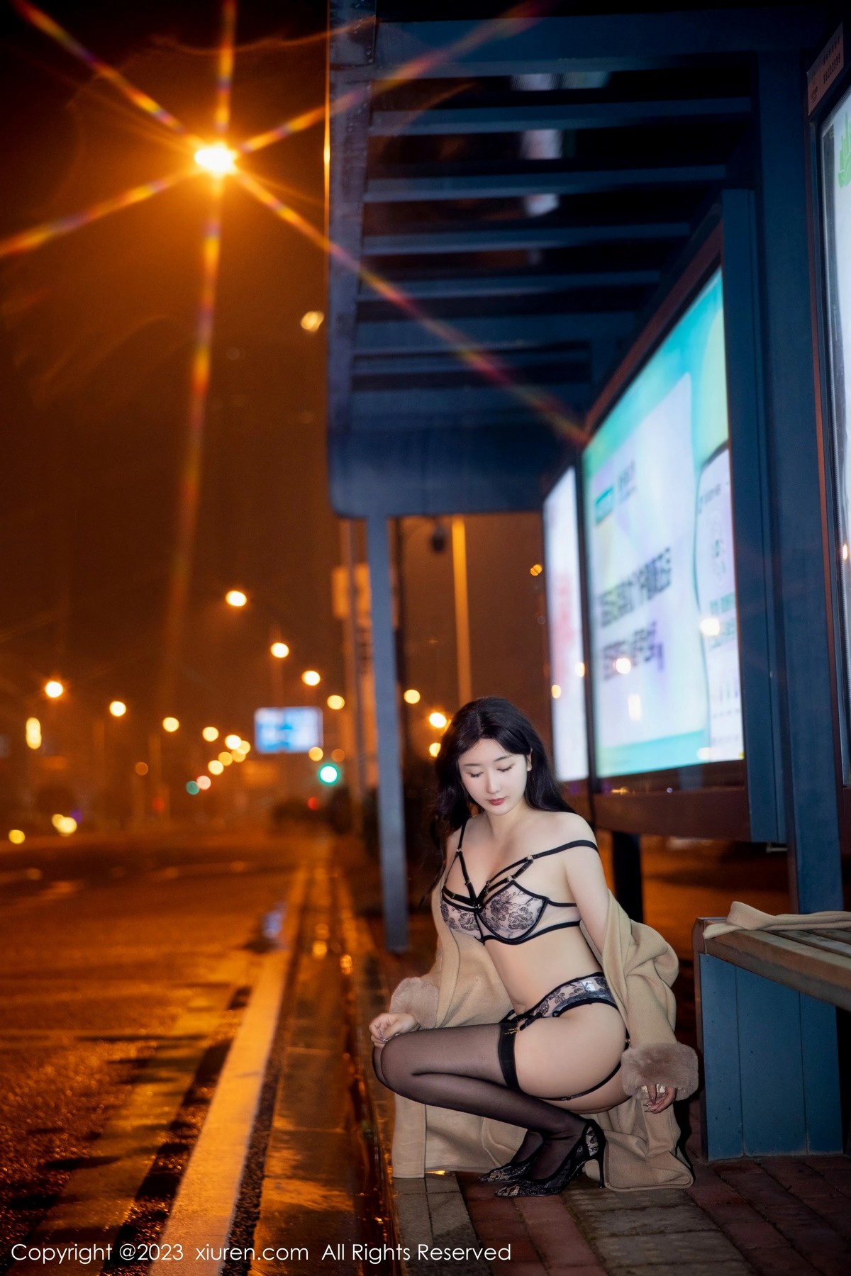 Xgyw.Net_XiuRen第6424期_模特江真真脱外套露性感蕾丝内衣配黑丝吊袜秀完美身材诱惑写真66P