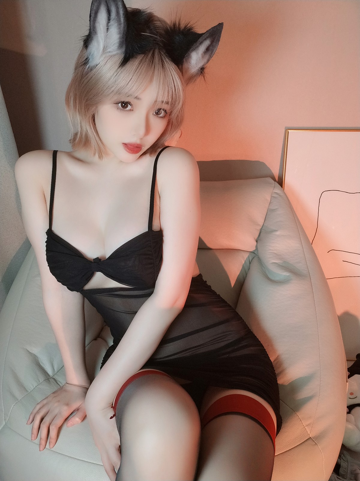 Xgyw.Net_动漫博主雯妹不讲道理红边黑丝主题性感黑色内衣配黑丝袜秀完美身材诱惑写真41P
