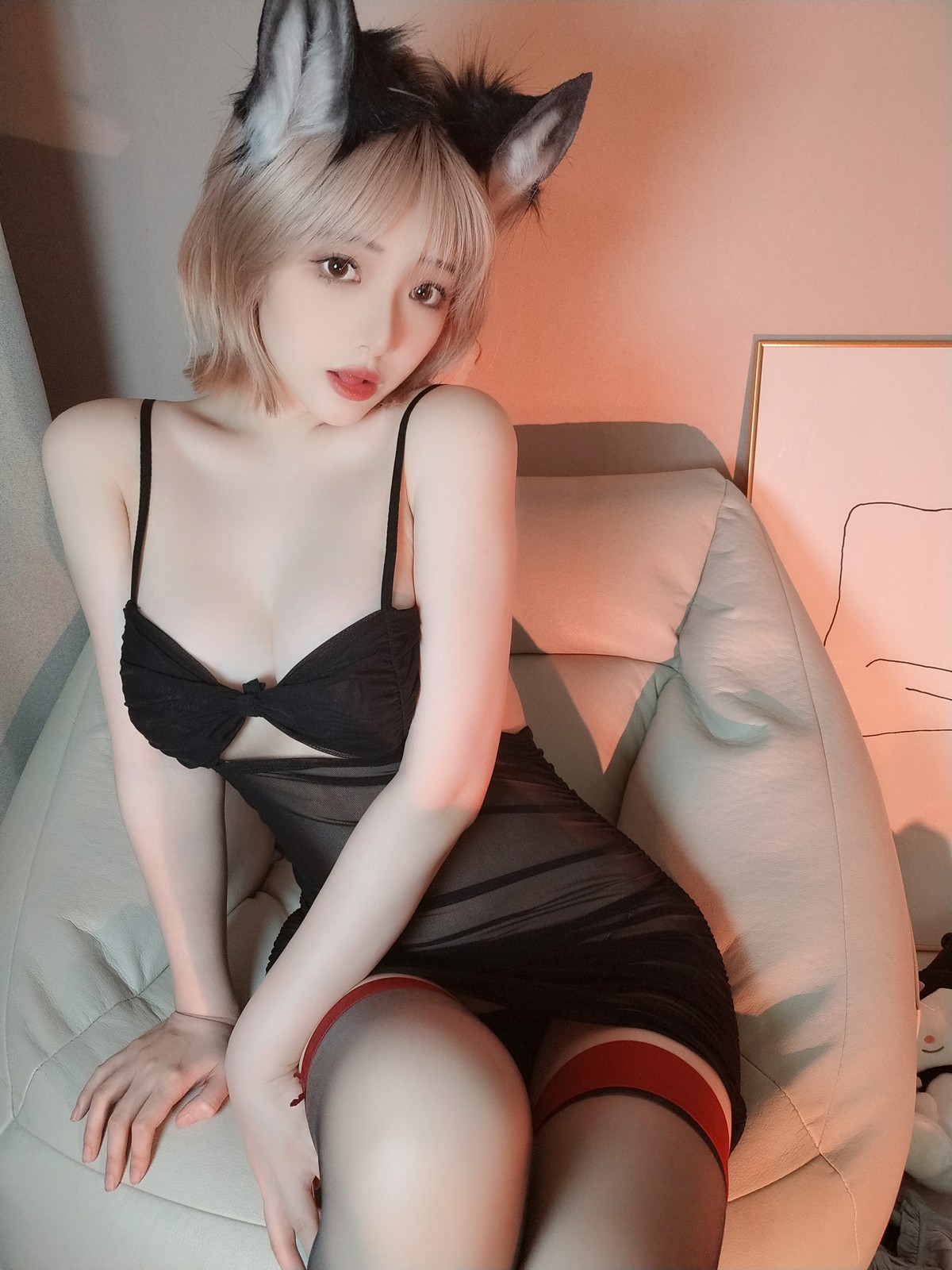 Xgyw.Net_动漫博主雯妹不讲道理红边黑丝主题性感黑色内衣配黑丝袜秀完美身材诱惑写真41P