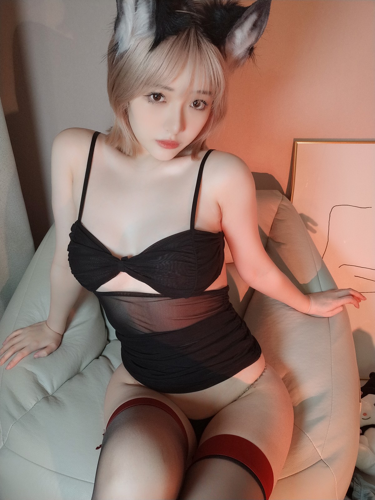 Xgyw.Net_动漫博主雯妹不讲道理红边黑丝主题性感黑色内衣配黑丝袜秀完美身材诱惑写真41P
