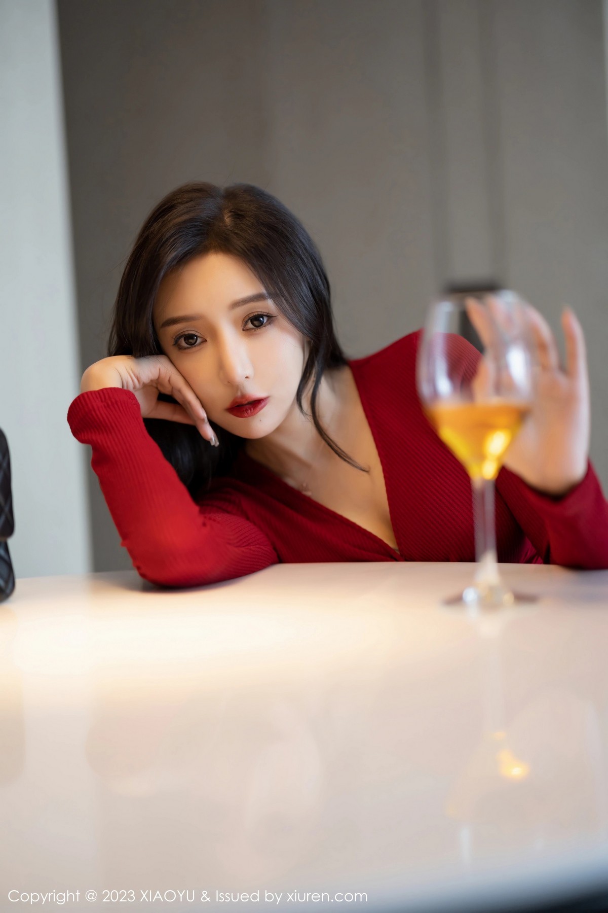 Xgyw.Net_[XiaoYu画语界]Vol.987_女神王馨瑶yanni红色服饰配黑短裙露浅灰蕾丝内衣完美诱惑写真95P