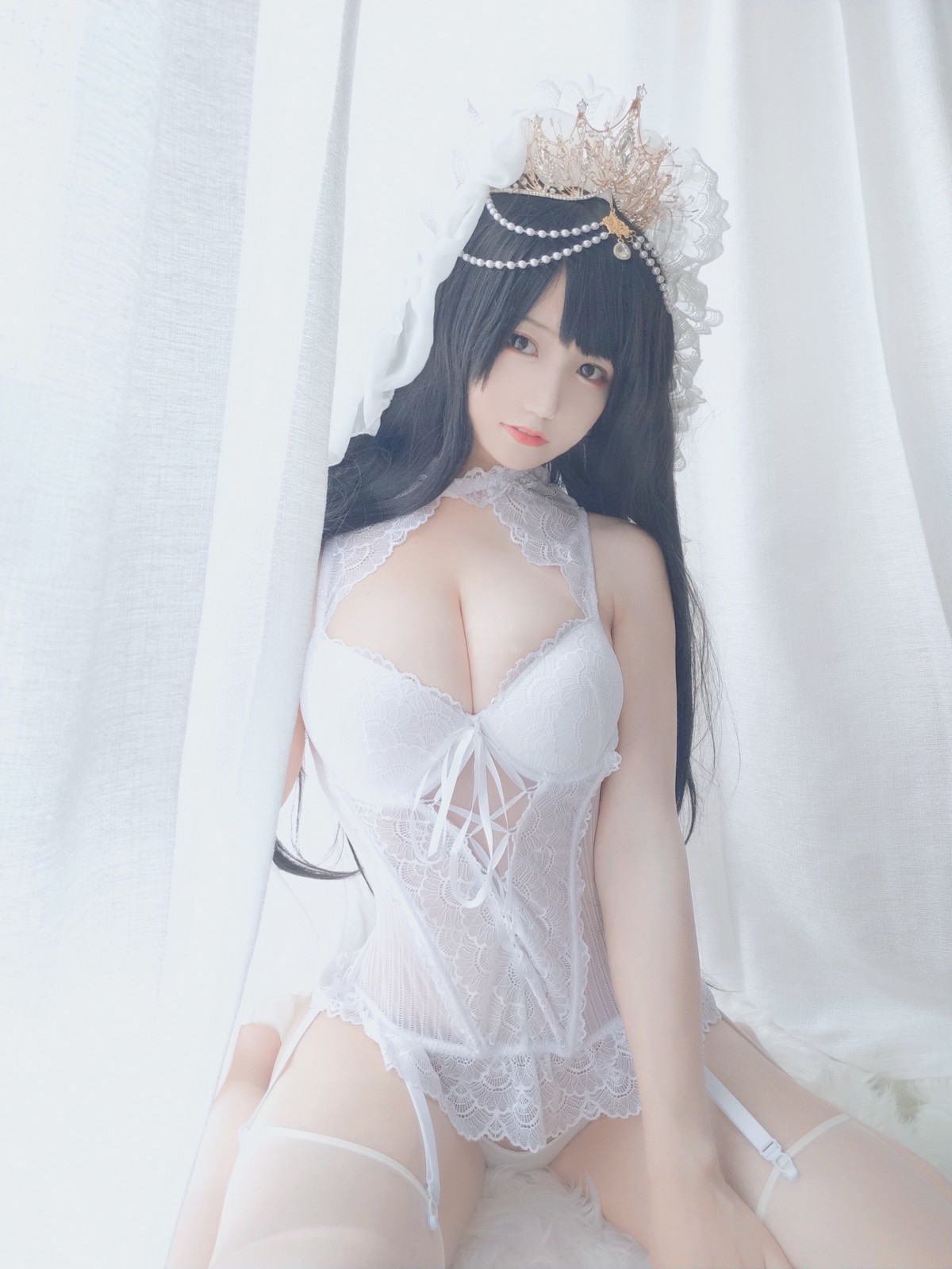 Xgyw.Net_动漫博主小仓千代w可爱花嫁主题性感白色蕾丝内衣配白丝吊袜秀傲人豪乳诱惑写真32P