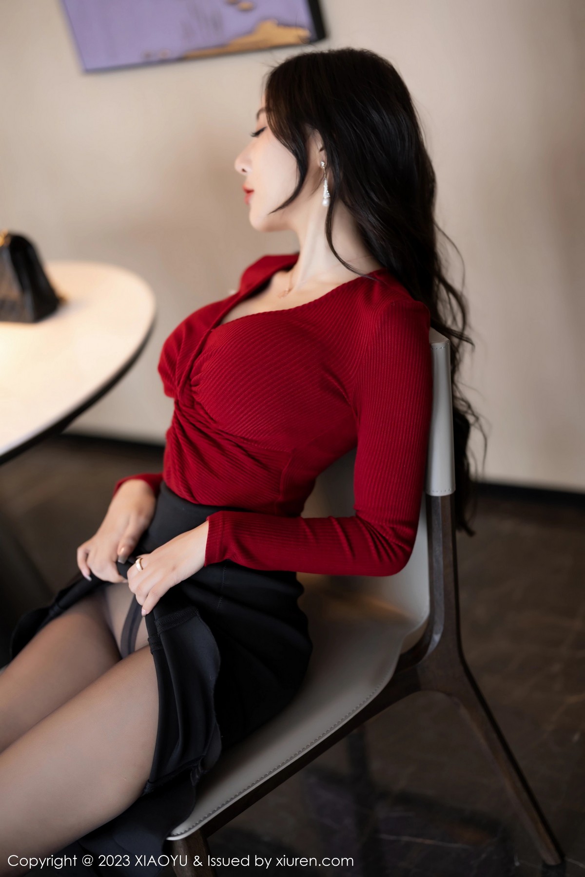 Xgyw.Net_[XiaoYu画语界]Vol.987_女神王馨瑶yanni红色服饰配黑短裙露浅灰蕾丝内衣完美诱惑写真95P