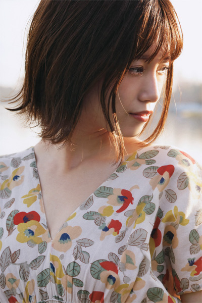 Mio Tomonaga 朝長美桜, 20±SWEET B.L.T MOOK 2019.01.10 ［トゥエンティ・スウィート］