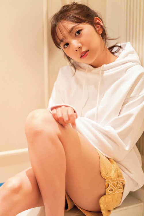 Mai Shinuchi 新内眞衣, FLASHスペシャルグラビアBEST 2022年新年号