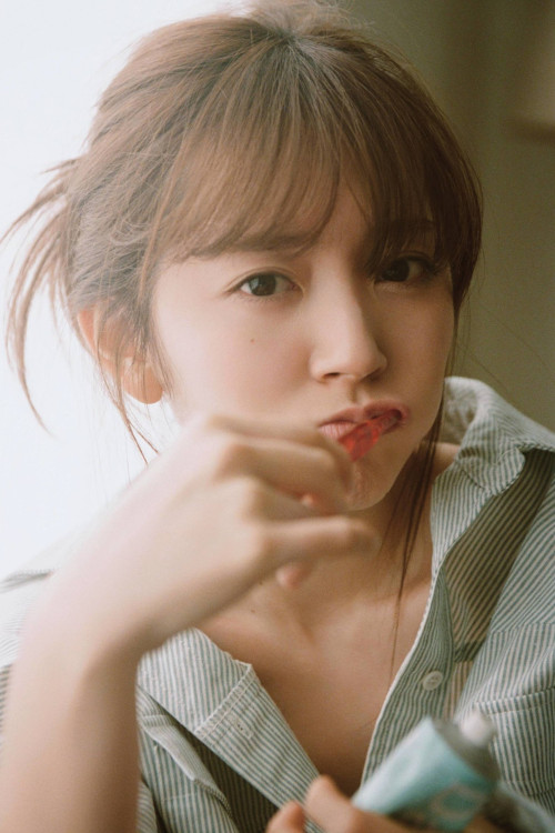 Airi Suzuki 鈴木愛理, Ray レイ Magazine 2022.03