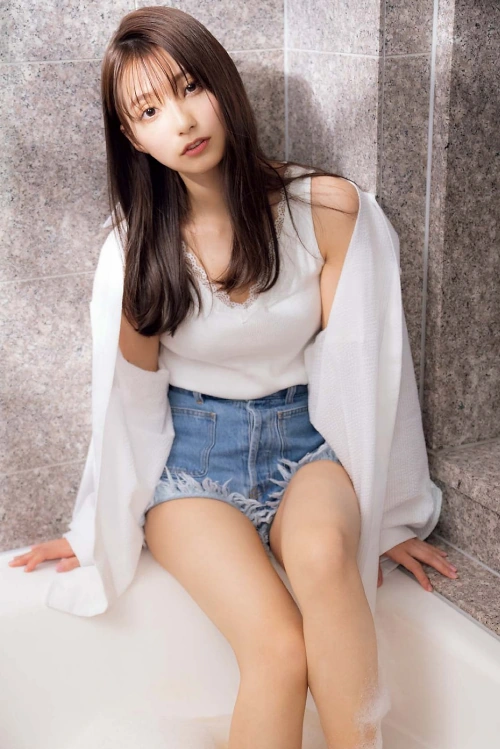Marika Kouno 高野麻里佳, Big Comic Spirits 2022 No.15 (ビッグコミックスピリッツ 2022年15号)