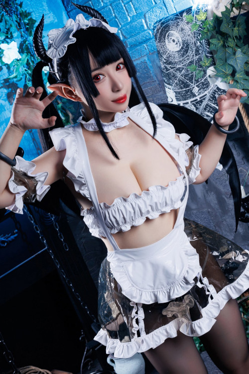 Cosplay 胡桃猫Kurumineko 女佣吸血姬 Vol.01