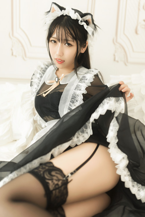 Cosplay 不呆猫 透明黑色丝袜女佣