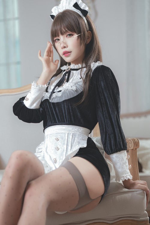 Cosplay 薇薇weiwei 丝绒女佣
