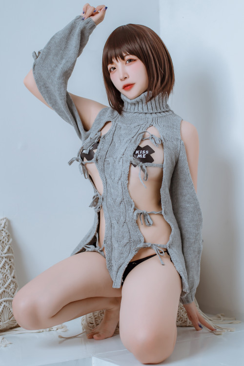 Cosplay 二佐Nisa 私人洞洞毛衣