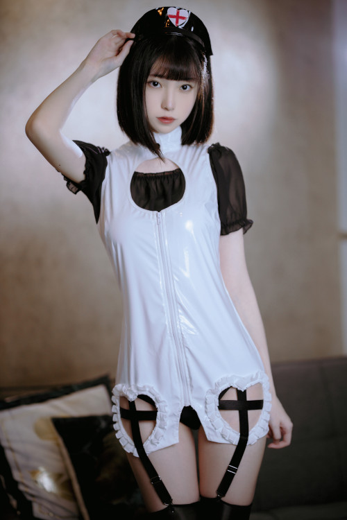 Cosplay 许岚LAN – 黑色丝袜护士